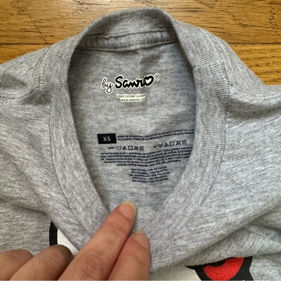 NWOT Sanrio Hello Kitty kids tee (size: XS) - Picture 4 of 7